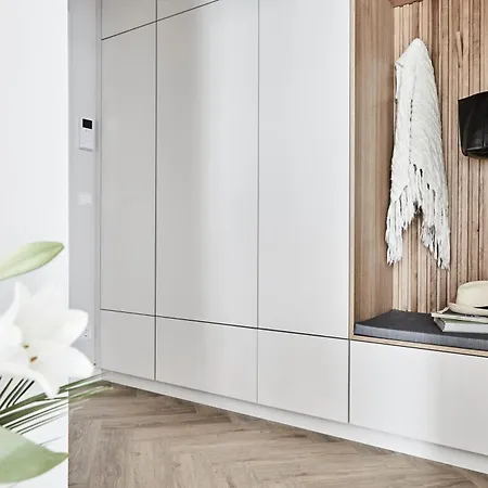Esperance Apartment